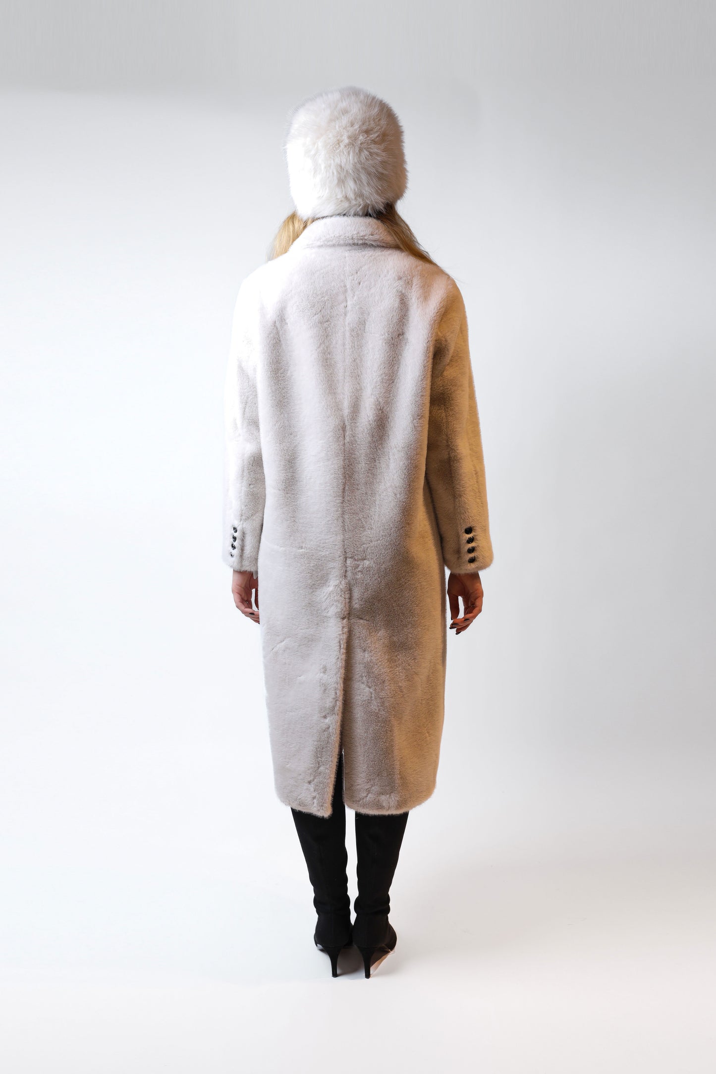 Double-Breasted Faux Fur Coat – Classic Beige Elegance