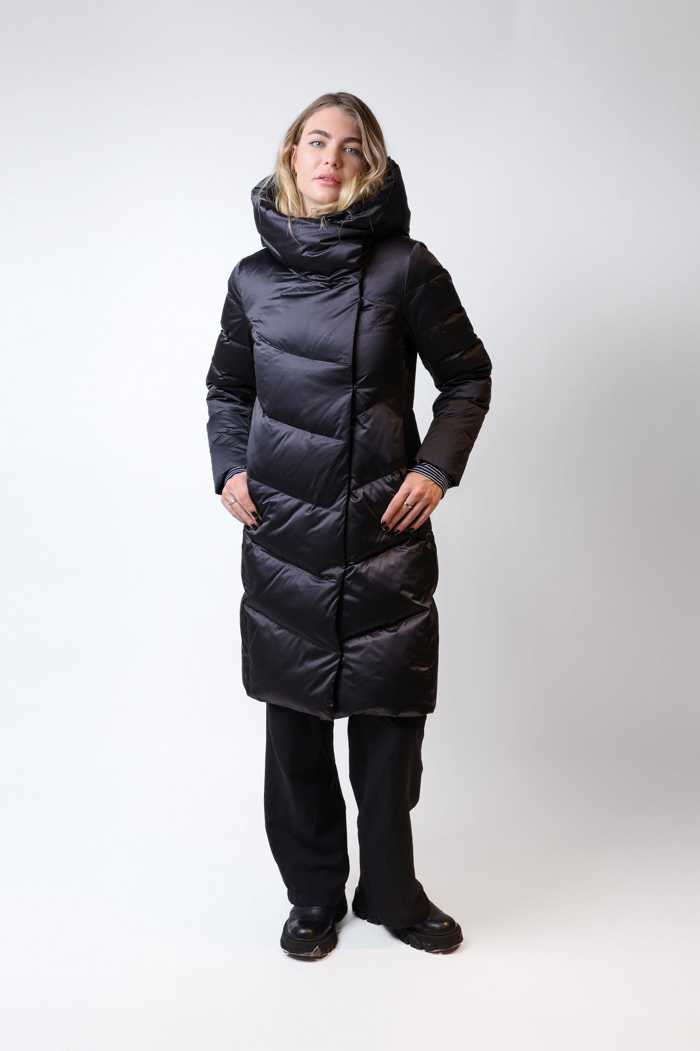 Dark Navy Down Coat – Side Quilted Design